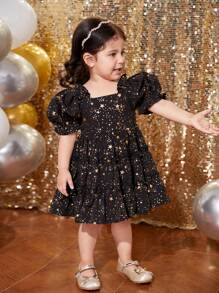 SHEIN Vestido de manga corta con volantes en el bajo con estampado de estrellas negras y doradas para bebé niña, para primavera/verano, apto para Navidad