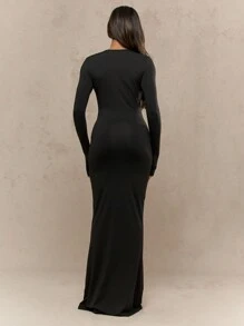 MISSGUIDED Vestido largo con cuello redondo, manga larga y bajo tipo cola de pez