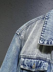 Manfinity Homme Áo khoác denim nam màu xanh đậm trơn cổ điển rộng rãi, mặc đi làm - Rửa tối - Xem 7