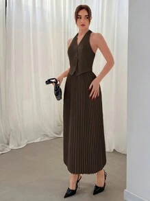 Aloruh 情人节女士挂脖单排扣背心和箱形褶裙两件套秋冬 - 棕色 - 查看 3