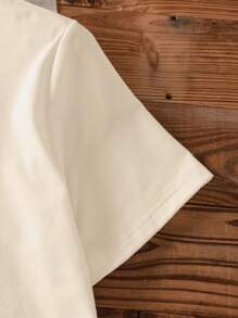 SHEIN EZwear Vintage Car Graphic Casual Loose Round Neck Short Sleeve Women T-Shirt, Suitable For Summer