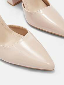 CUCCOO BIZCHIC Talons hauts à bout pointu avec bride à la cheville et talon épais, de couleur abricot. Chaussures à talons de mode pour les trajets, les fêtes et les rendez-vous. Ambiance de Noël, du Nouvel An, de l'automne, de l'hiver et de la Saint-Valentin.