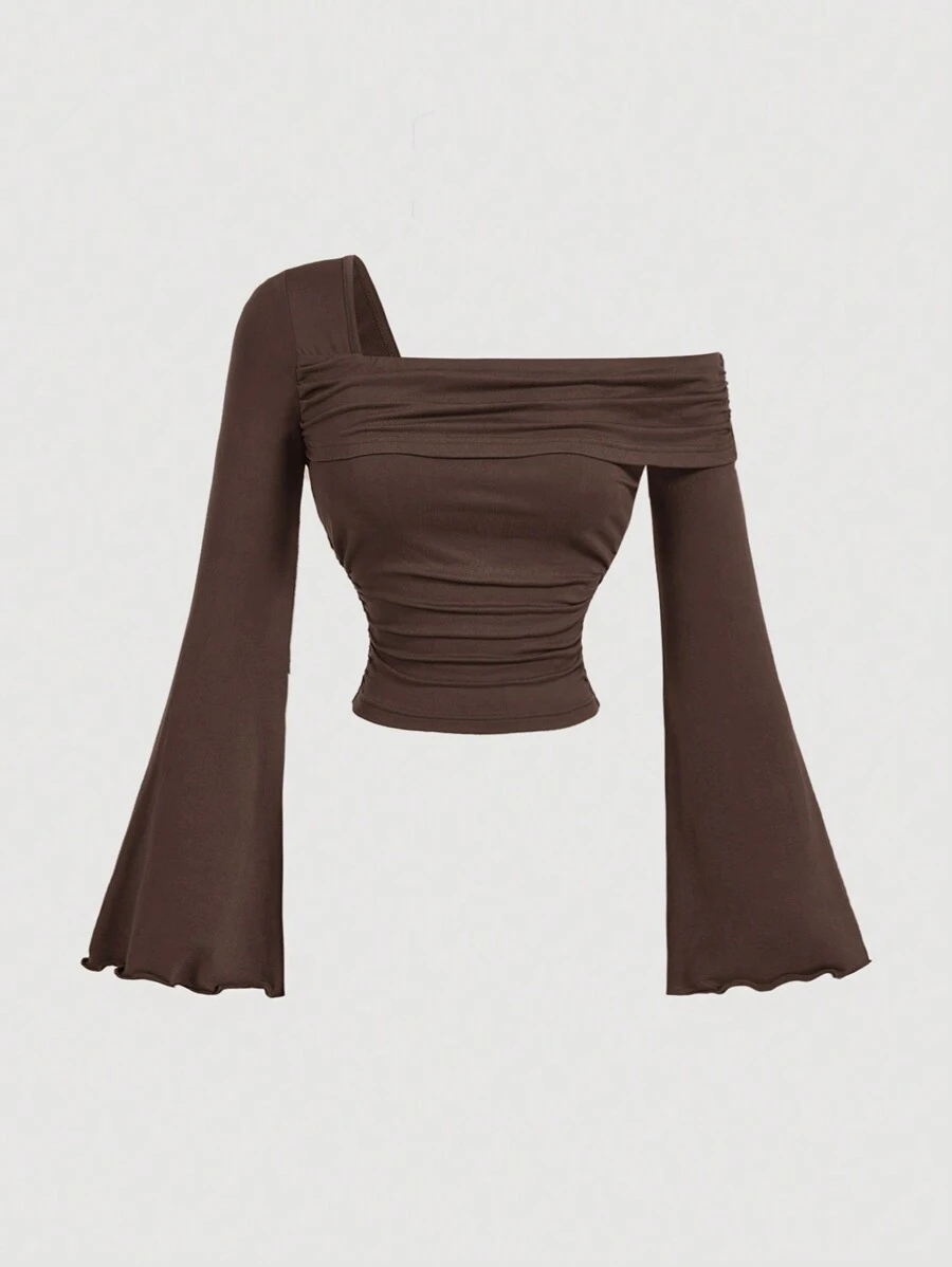 SHEIN MOD 女士橄榄绿不对称领口褶皱喇叭袖 T 恤，服装，机场女装，秋季服装，女士长袖，外出服装，冬季女装 - 咖啡棕 - 查看 1