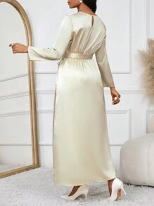 SHEIN Lady Blusa de cuello redondo de manga larga en beige con lazo a la cintura, abertura frontal y bajo con volantes, top de mujer de otoño