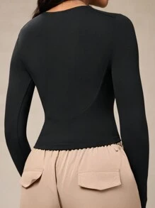 OutZeal Áo thun cổ tròn bó sát thoáng khí mềm mại như bơ tập yoga ngoài trời - màu đen - Xem 8