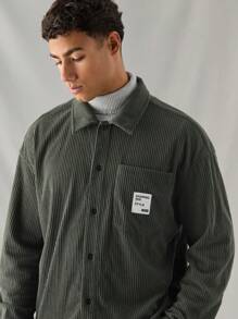 Manfinity VCAY 2 件套休闲男士针织灯芯绒长袖贴布衬衫和松紧腰直筒裤套装 - 綠色 - 查看 5