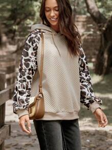 LanaWest Sudadera suelta casual de mujer LanaWest con capucha con cordón, manga raglán y estampado de leopardo