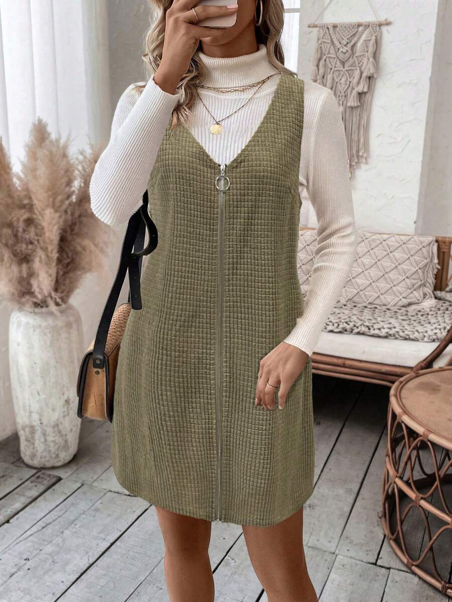 SHEIN LUNE LanaWest 新款秋冬玉米格纹针织罗纹圆形金属拉链无袖短款女连衣裙 - 綠色 - 查看 1