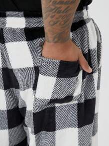 Manfinity VCAY 大码男士宽松休闲黑白水牛格子法兰绒长裤，外出宽松裤，适合老公、男朋友的礼物