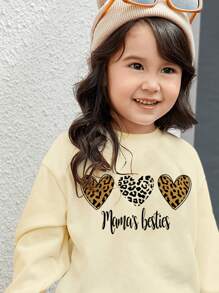 SHEIN Leap Crew 2 件年轻女孩心形豹纹休闲圆领长袖运动衫和紧身裤套装，适合秋冬季