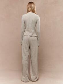 MISSGUIDED 奢华针织协调套装宽腿家居服睡衣 V 领长袖开衫抽绳裤舒适秋冬度假服 - 杏色 - 查看 2