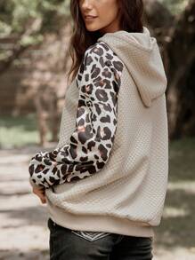 LanaWest Sudadera suelta casual de mujer LanaWest con capucha con cordón, manga raglán y estampado de leopardo