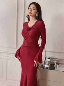 Modelyn Damen Langarm Rüschen 3D Blumen Raffung Kleid