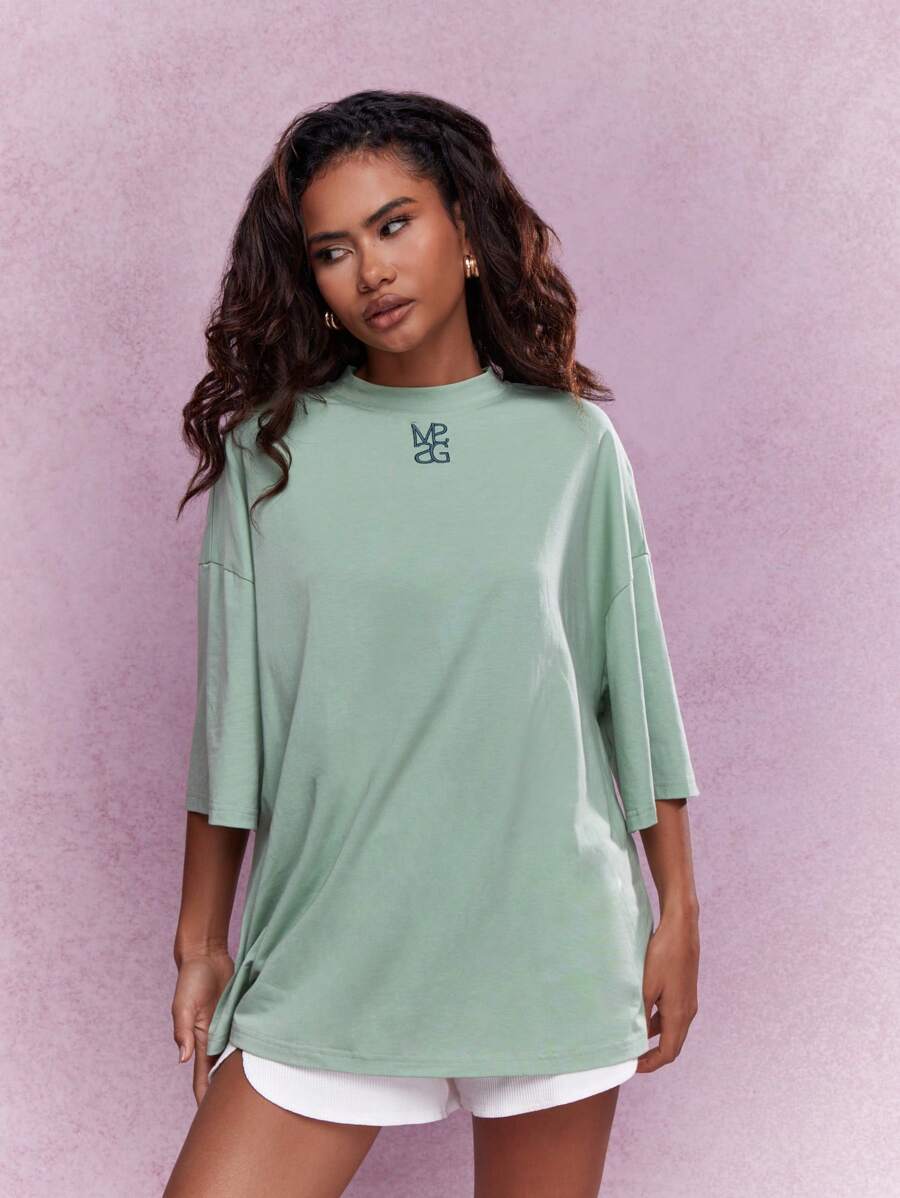 MISSGUIDED Áo thun vai trễ cỡ lớn thêu logo - màu xanh lá - Xem 1