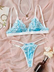 Women's Classic Sexy Mint Blue Lace Lingerie Set With Contrast Sheer Detail - Mint Blue - View 7