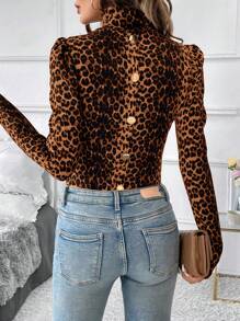 SHEIN Clasi 女士豹纹金属纽扣装饰羊腿袖立领长袖 T 恤