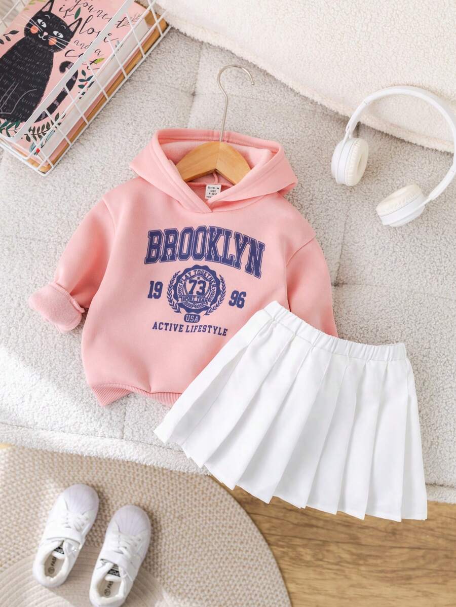 Babygirl 秋冬可爱字母印花连帽衫和白色百褶裙套装，校园/休闲风格，配套套装 - 粉色 - 查看 1