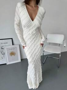 Aloruh Textured Fabric Deep V-Neck Bodycon Fish Tail Dress, Women's Slim Fit Long Sleeve Long Dress