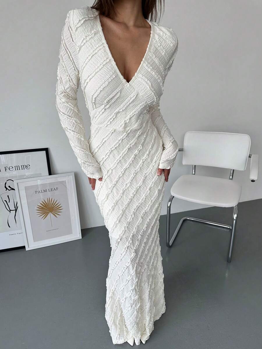 Aloruh Textured Fabric Deep V-Neck Bodycon Fish Tail Dress, Women's Slim Fit Long Sleeve Long Dress
