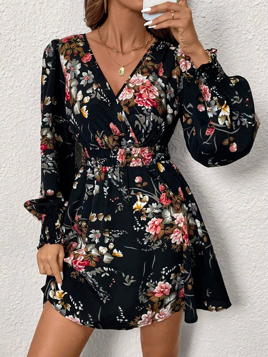 SHEIN Clasi 花卉印花优雅 V 领浪漫淑女连衣裙 - 黑色 - 查看 1