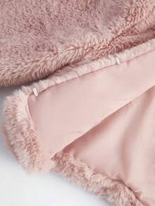 Eilly Bazar 纯色绒毛大衣