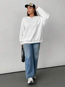 SHEIN EZwear Plus Size Women Casual Solid Color Textured Dropped Shoulder Loose Pullover Sweatshirt, Spring/Autumn - White - View 4