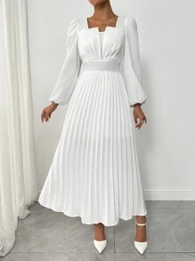 Chiquease 白色法式复古方领连衣裙女秋季新款优雅高档收腰长裙超长款女装 - 白色 - 查看 1