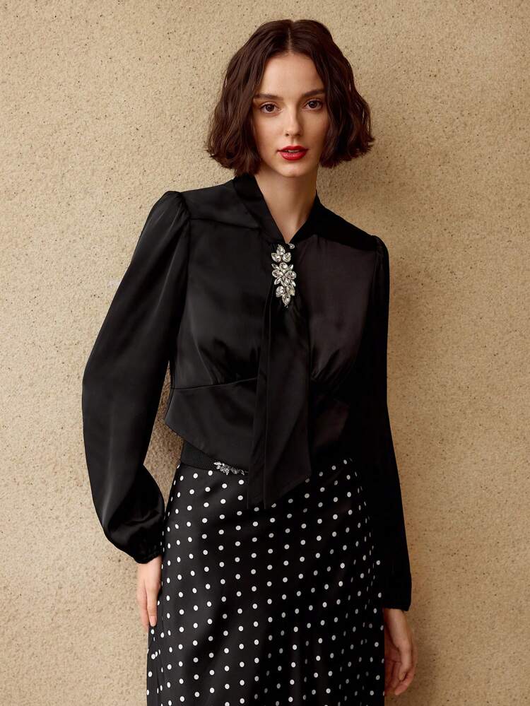 SOLID LANTERN SLEEVE RHINESTONE DETAIL TOP