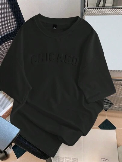 Claim Dot قميص تي شيرت رجالي بحجم كبير، موحد اللون بسيط وتصميم حرف منقوش