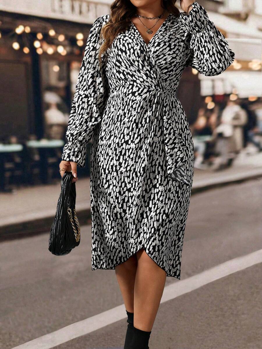 SHEIN Clasi Fashionable Autumn/Winter Flare Sleeve V-Neck Ruched Ruffles Plus Size A-Line Loose Print Mid-Length Casual Dress