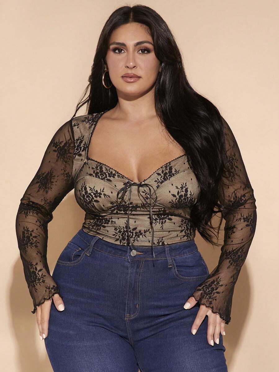 SHEIN BAE Plus Size Women Sweet And Sexy Lace Ruffle Trim Crop Top, Suitable For Party, Date And Luncheon - Black - View 1