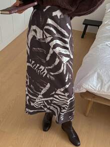 DAZY 1pc Women Casual Allover Print Mid-Length Skirt, Suitable For Autumn