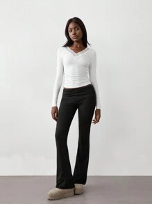 TRNVIE 1pc Women'sSimple V-Neck Lace Patchwork Long Sleeve Tight Fitted T-Shirt, White, Versatile Christmas & Winter Wear For Spring Outfit