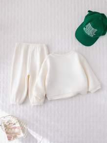 Cozy Pixies 2 件装男婴字母图案圆领长袖连帽衫和慢跑裤套装 - 米色 - 查看 2