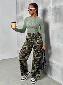 SHEIN Ensemble sport casual 2 pièces : top à manches longues froncé à rayures moelleuses et pantalon large de camouflage pour adolescentes