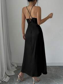 Selianne 优雅挂脖式 3D 花卉装饰腰部收腰缎面连衣裙长款女装 - 黑色 - 查看 2