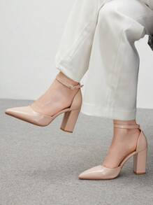 CUCCOO BIZCHIC Talons hauts à bout pointu avec bride à la cheville et talon épais, de couleur abricot. Chaussures à talons de mode pour les trajets, les fêtes et les rendez-vous. Ambiance de Noël, du Nouvel An, de l'automne, de l'hiver et de la Saint-Valentin.