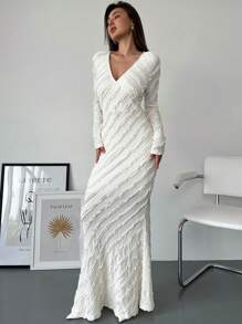 Aloruh Textured Fabric Deep V-Neck Bodycon Fish Tail Dress, Women's Slim Fit Long Sleeve Long Dress