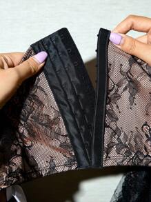 SHEIN Privé Áo kiểu dáng thanh lịch, cỡ lớn, phối ren, cổ tròn, tay dài, thích hợp cho nữ, phù hợp công sở/thường ngày, đi uống trà chiều, hẹn hò, dự tiệc, xem hòa nhạc. - màu đen - Xem 7