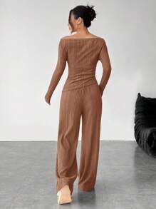 SHEIN PETITE Bộ đồ hai mảnh áo len dệt kim xẻ lỗ màu xám đậm dành cho nữ + quần ống rộng - màu nâu - Xem 2