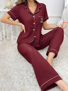CoupledUp Conjunto de pijama de mujer con bordado de oso y acabado en contraste de color con bolsillos - Burdeos - Ver 5