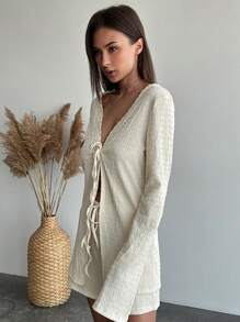 Aloruh Bộ 2 chiếc áo khoác dài tay thắt đai đơn giản cho người đi làm và đi nghỉ + quần short lưng thấp co giãn có họa tiết cho nữ - Màu be - Xem 5