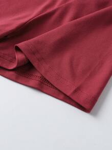 SHEIN CURVE+ Áo thun tay ngắn họa tiết Giáng sinh cỡ lớn, dùng làm quà tặng - Màu Đỏ Sâu - Xem 3