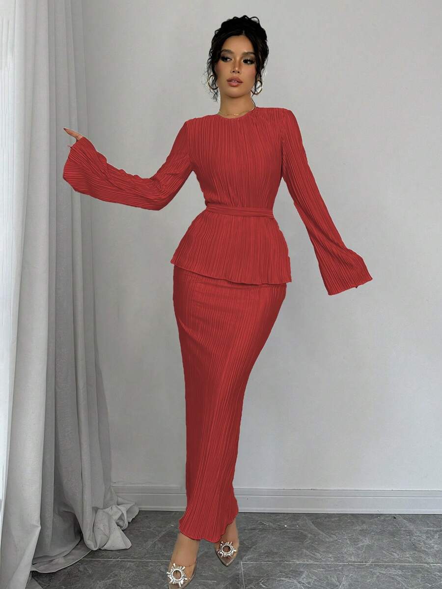 Chiquease Bộ 2 áo và chân váy cổ tròn tay dài màu trơn đơn giản cho nữ, thường ngày cho trang phục năm mới - Đỏ - Xem 1