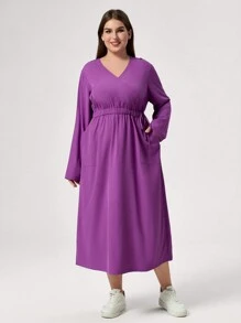 TaskEZ 大码纯色 V 领长袖休闲直筒护士连衣裙，带口袋