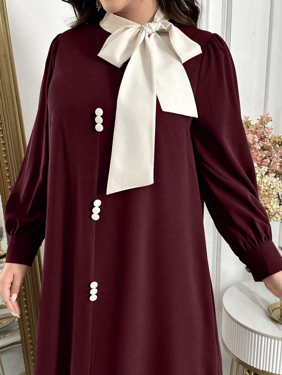 Al Najma 大码女式系带长袖纽扣装饰朴素酒红色阿拉伯连衣裙,适合晚会/婚礼宾客 - 酒紅色 - 查看 1