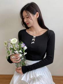 DAZY 1 Áo thun nỉ trơn màu khoét lỗ trang trí nơ ấm áp cho nữ, Áo nữ dài tay, Quần áo nữ mùa thu, Mùa đông - Đen và trắng - Xem 4
