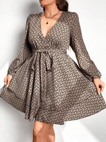 SHEIN Unity 大码 V 领打结多层优雅长袖连衣裙 - 卡其色 - 查看 5