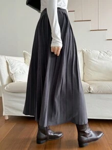 DAZY Women's Loose A-Line Pleated Skirt - Dark Grey - View 2