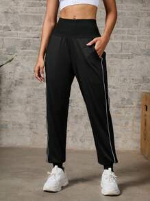 SHEIN Legging Olahraga Kasual untuk Latihan Lari dan Kebugaran dengan Pengikat Kaki - Hitam - View 3